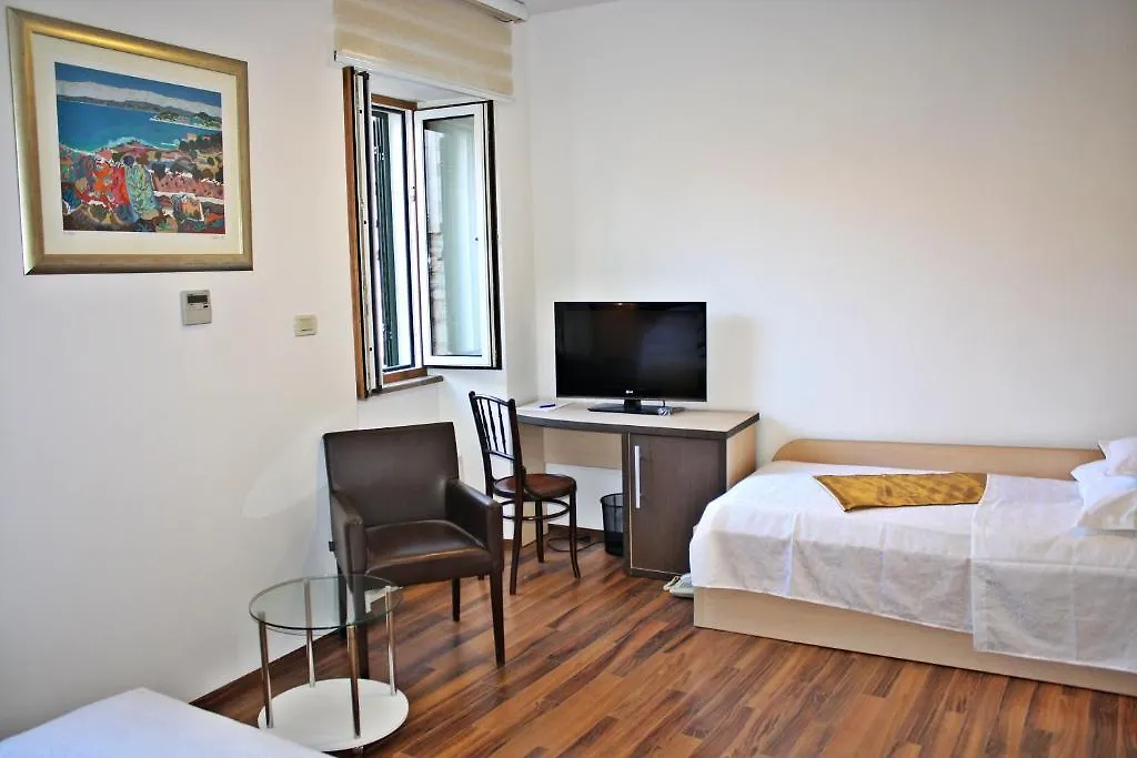 Luxury Rooms Keko Split Pensión